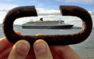 QM2 leaving the Cromarty Firth