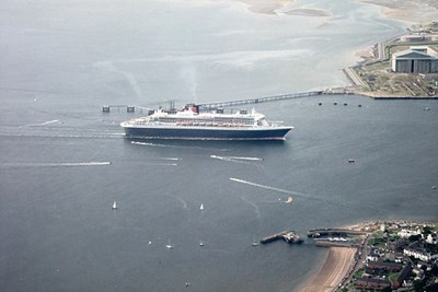 Aerial pic of QM2