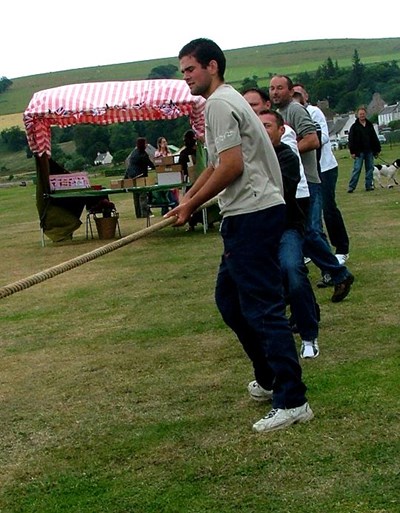 Young 'Uns Tug O' War Team