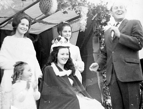 Crowning of Gala Queen - 1971