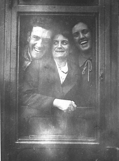 3 Friends on their way to Cromarty - c1929