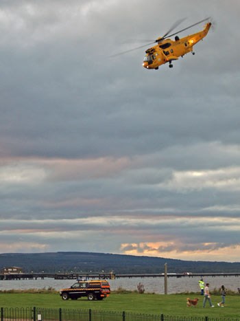 Sikorsky Rescue Helicopter arriving on the Links