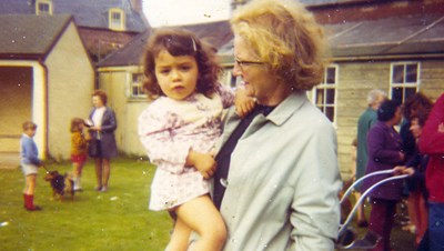 Mrs Bain and grand-daughter Kim