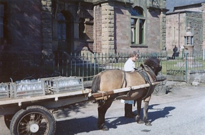 Grace & Patsie outside the Hugh Miller Institute