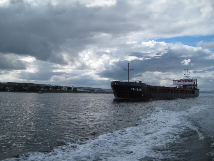 Fri Wave coaster passing Cromarty