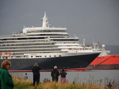 The Queen Elizabeth passing Cromarty