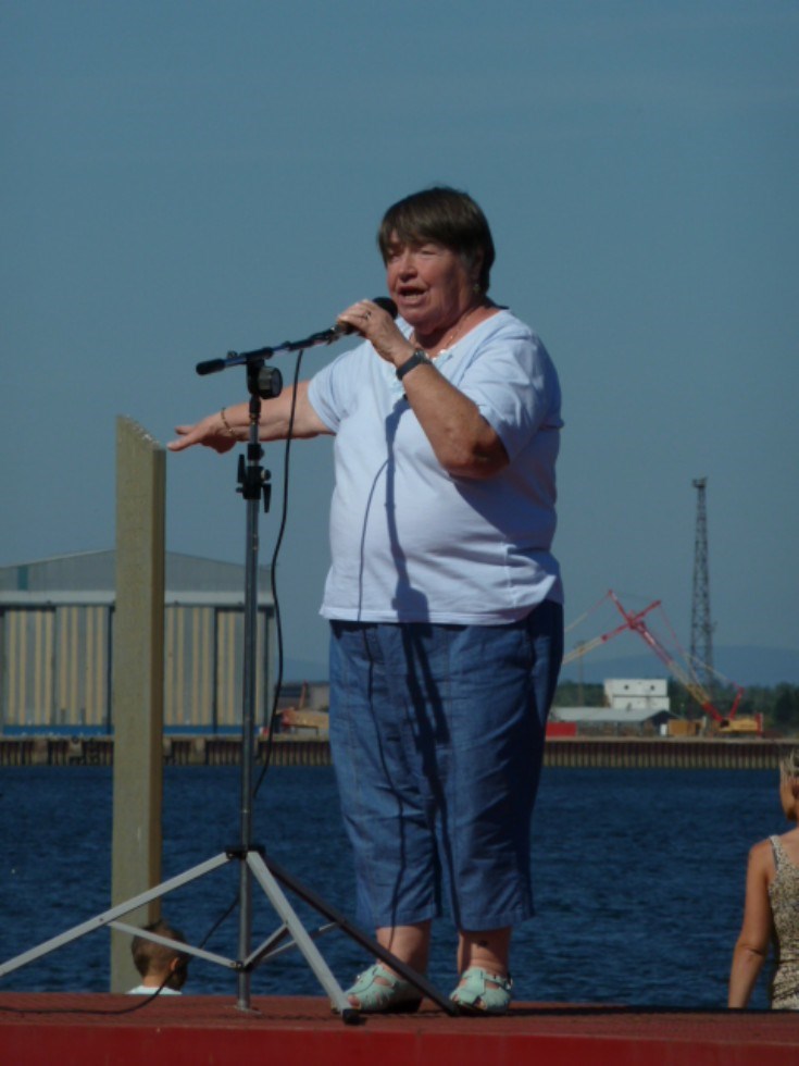 Aliosn Watson(Ligertwood) at the Cromarty Gala, 11 August 2012