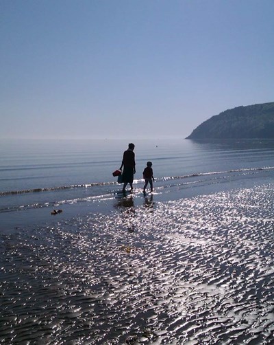 A walk along the beddies with Ginny and Oliver Hourston