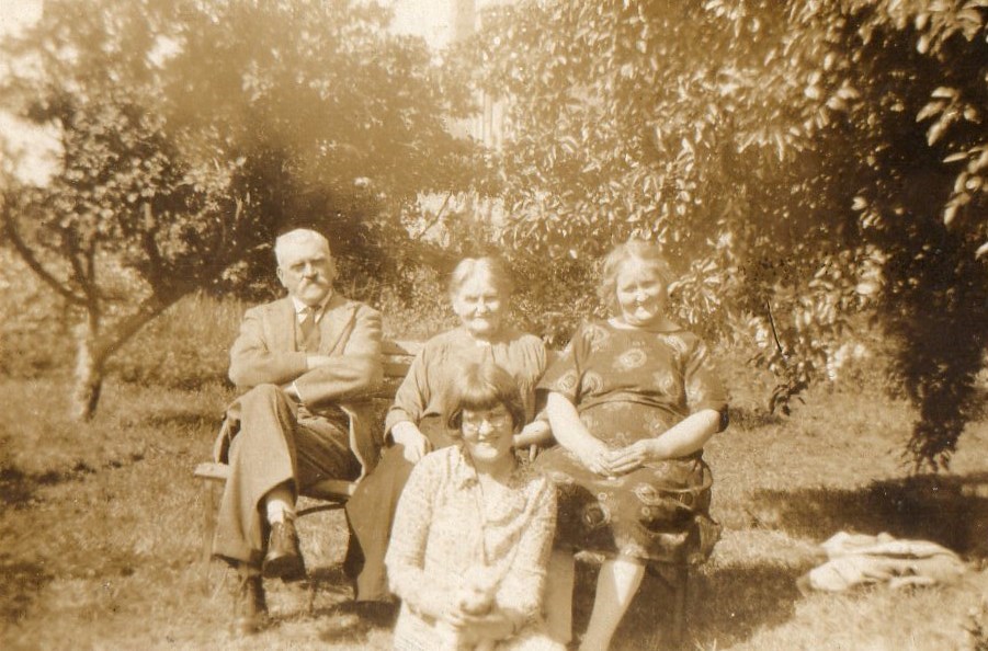 Watt family of Sydney House, Cromarty - 1920s