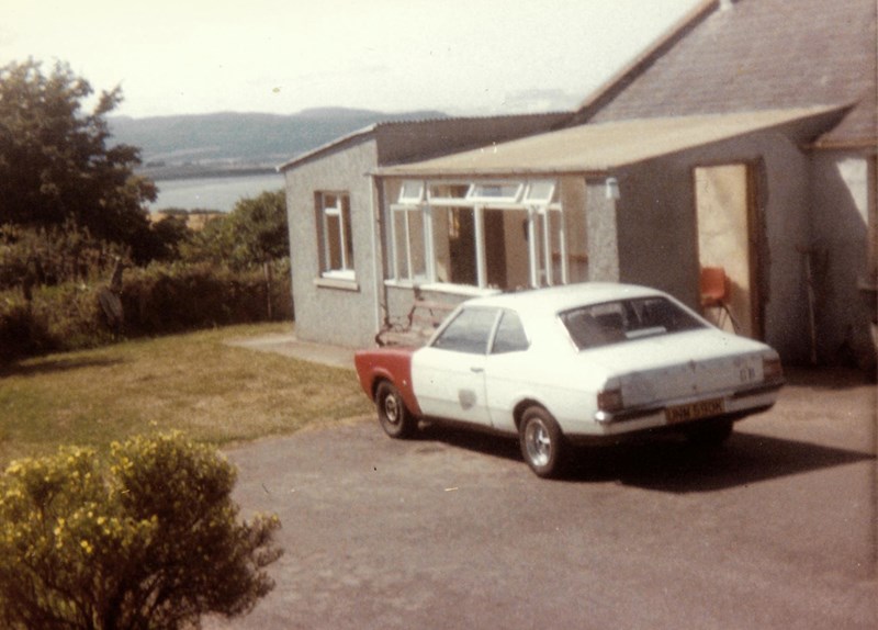 Ford Cortina outside Allerton Farmhouse.