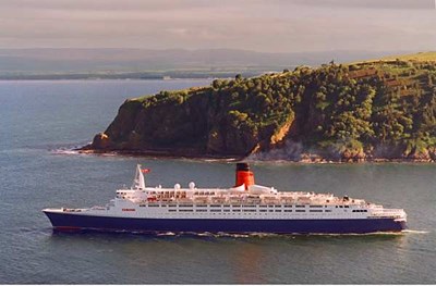 QE2 leaving the firth - 1998