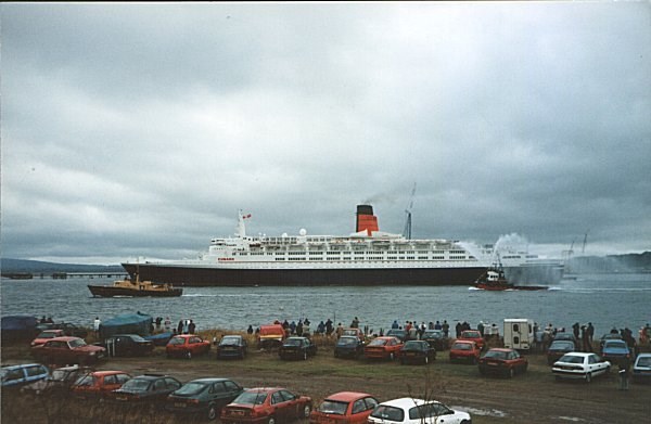 The QE2 from Braehead - 1994