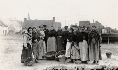 Fish market on Shore St - c1902??