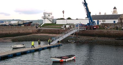 Installation of Pontoon Bridge - 9 Dec 04