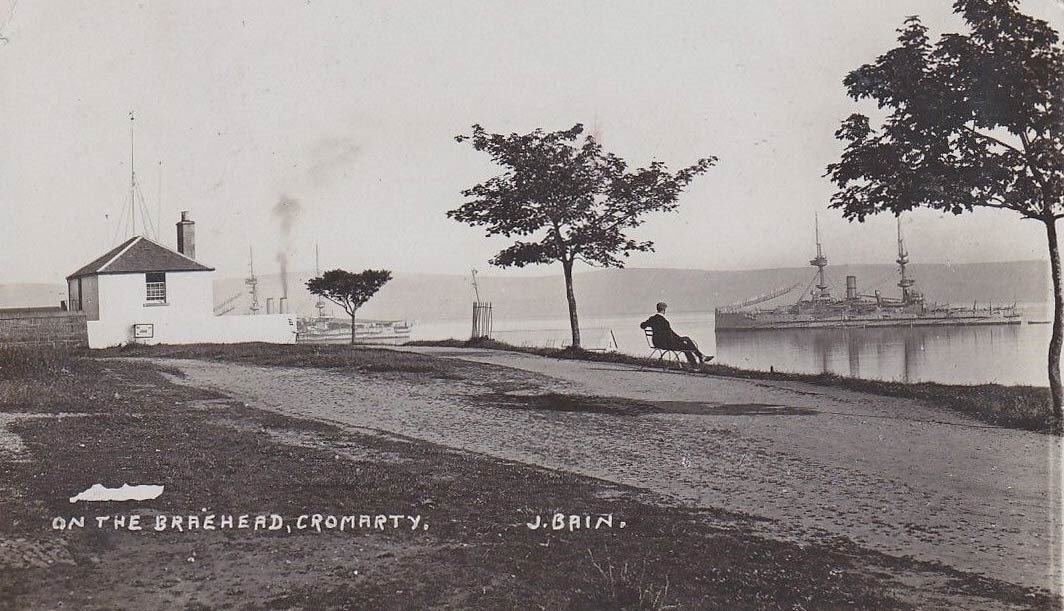 On the Braehead, Cromarty - c1910