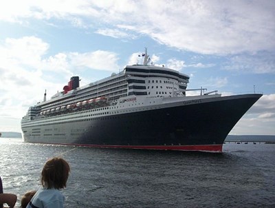 QM2 from the Cromarty Rose