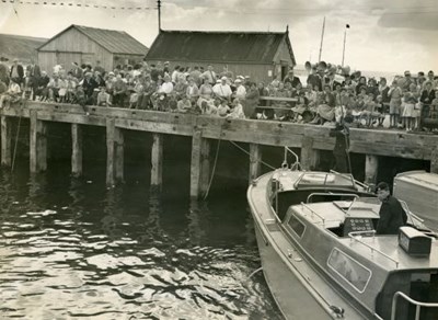 Crowd on Harbour - 1960