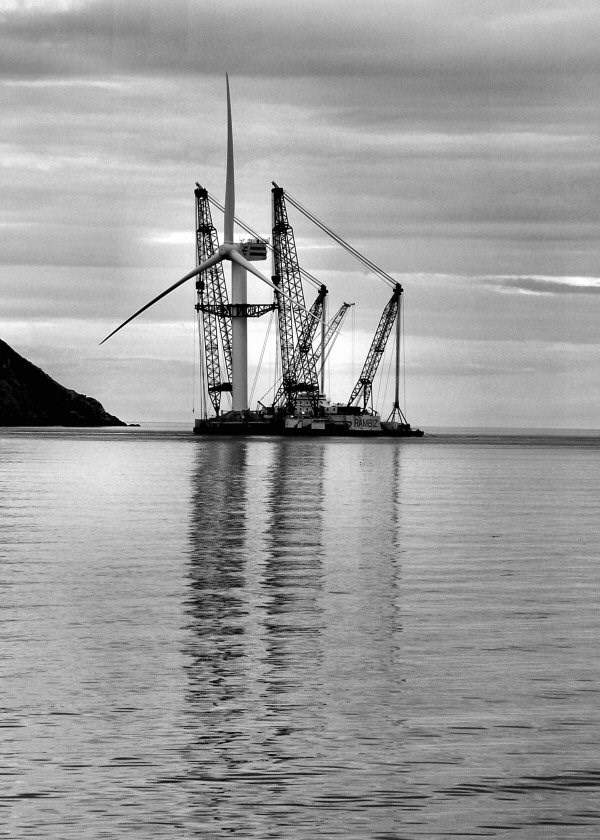 The Crane Barge Rambiz with Wind Turbine No 1