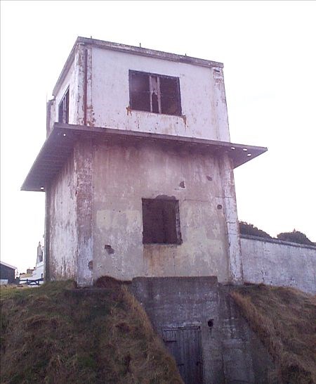 Lookout tower before rebuilding - 2003
