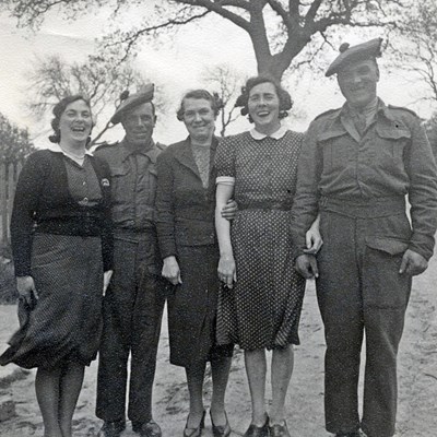 Jessie-Anne and Greta at Rosefarm, with brothers Jack and Jim Young  - 1944