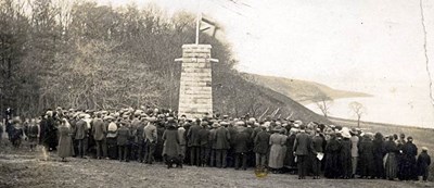 The War Memorial at the top of Kirkie Brae