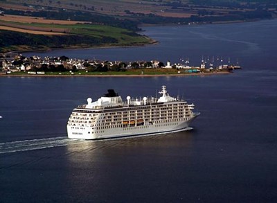 'The World' entering the Firth - 2002