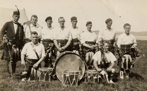 Cromarty Territorial Pipe Band - c1938
