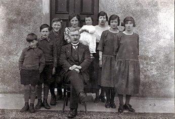 Couper family - c1923?
