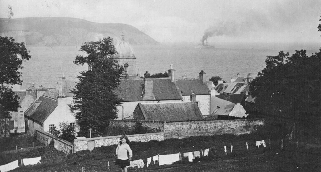 View of the Sutors from behind the Courthouse